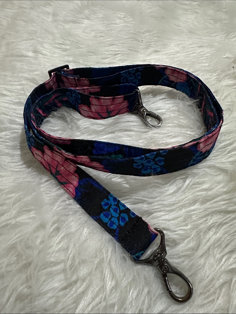 lug Floral Adjustable Crossbody Strap in Pink and Blue